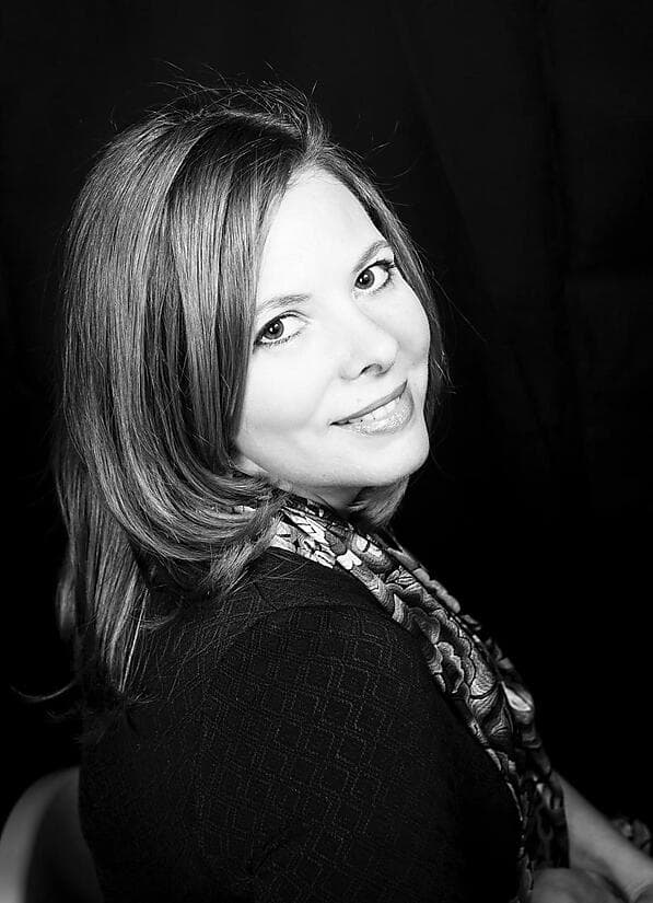 Eliane REYES.jpg