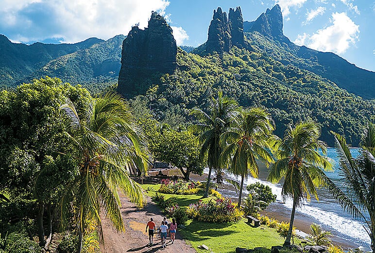 Hatiheu_Nuku-Hiva_P1260255 (1).jpg